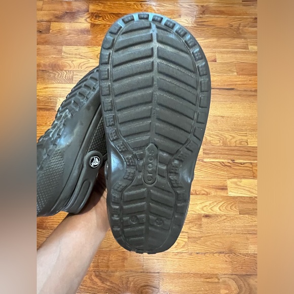 Brown Lined Classic Crocs Women’s 7 - Picture 7 of 7